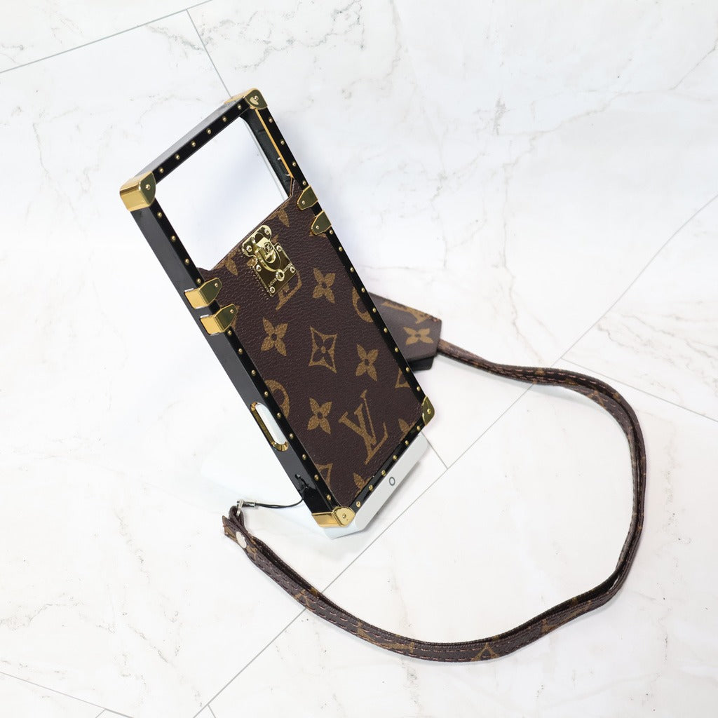 Trunk Style iPhone Case for 14-18 / Pro / Pro Max / Plus / Air
