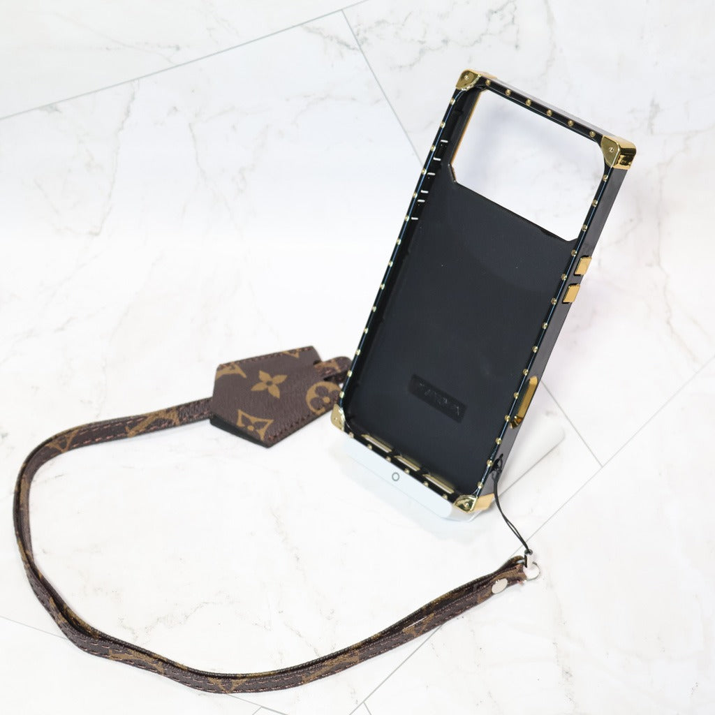 Trunk Style iPhone Case for 14-18 / Pro / Pro Max / Plus / Air